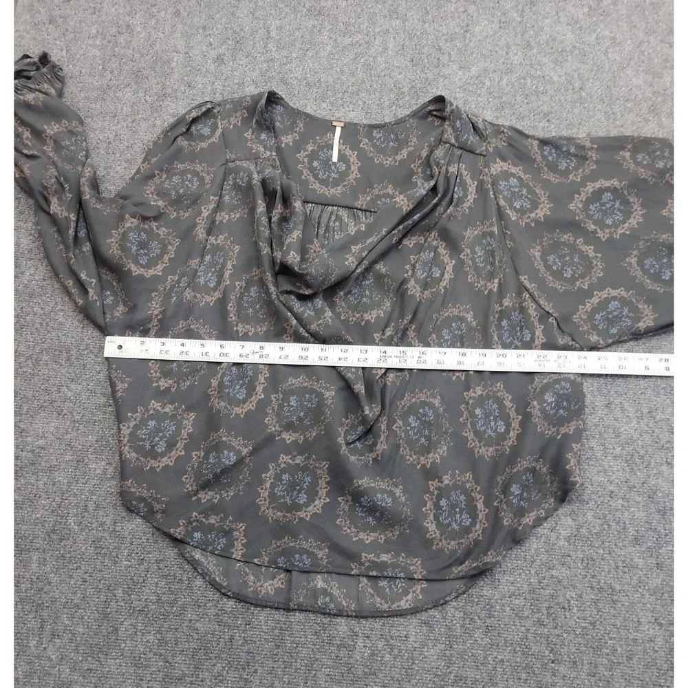 Free People Top Women Medium Gray Cowling Around Medallion Print‎ Blouse Flowy
